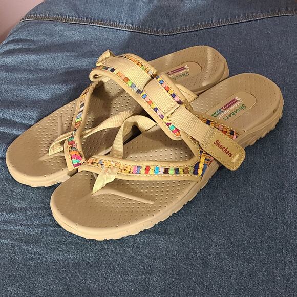 Skechers Women's Reggae Mad Swag Sandals  Size 10 Toe Loop Flip Flops - Picture 1 of 7